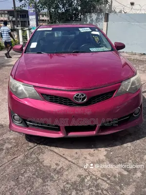Toyota Camry SE 4dr Sedan (2.5L 4cyl 6A) 2012 Red