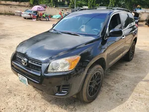 Toyota RAV4 2010 Green