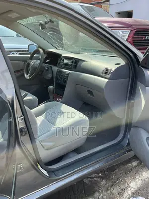 Toyota Corolla LE 2005 Gray