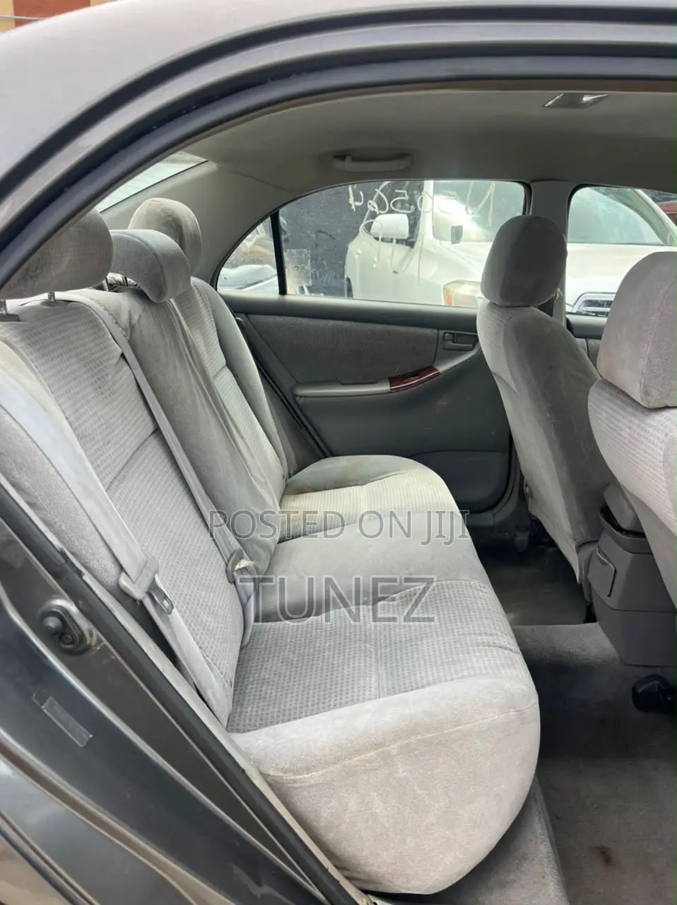 Toyota Corolla LE 2005 Gray