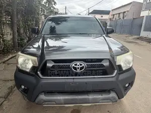 Toyota Tacoma Double Cab 4x4 4.0L V6 5-Speed Automatic 2013 Gray