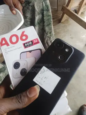 Itel A06 32 GB Black
