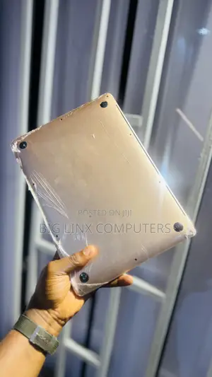 Laptop Apple MacBook Air 2020 8GB Intel Core i3 SSD 128GB