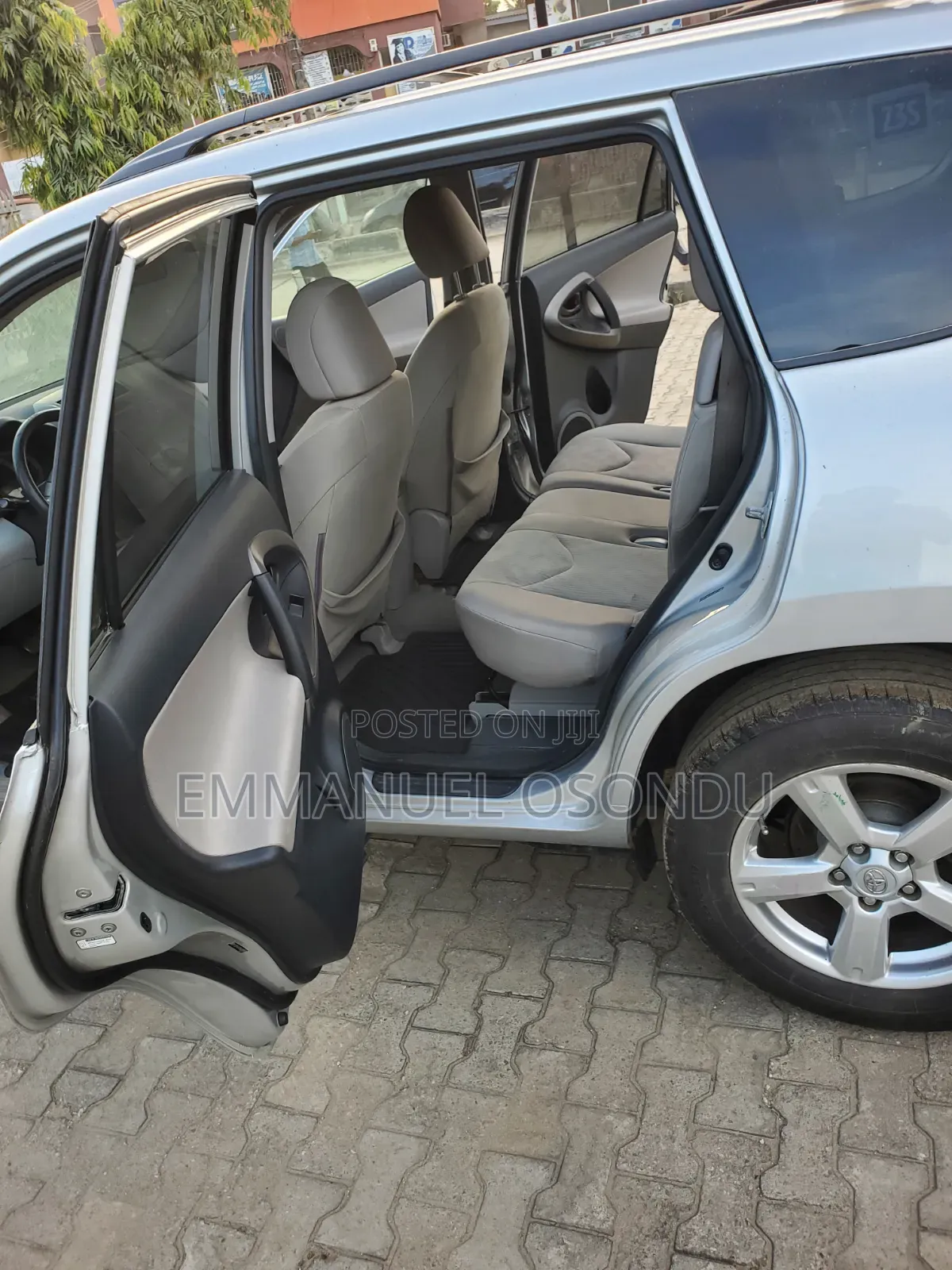 Toyota RAV4 2012 Silver