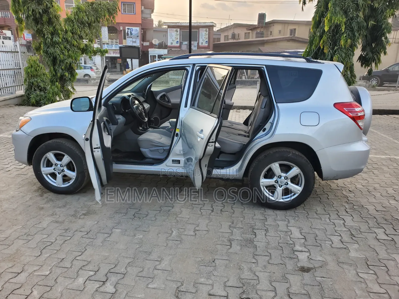 Toyota RAV4 2012 Silver