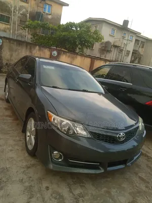Toyota Camry SE 4dr Sedan (2.5L 4cyl 6A) 2012 Gray