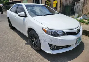 Toyota Camry 2014 White