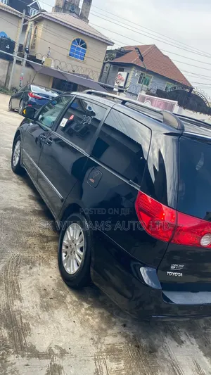 Toyota Sienna XLE Limited 4WD 2008 Black