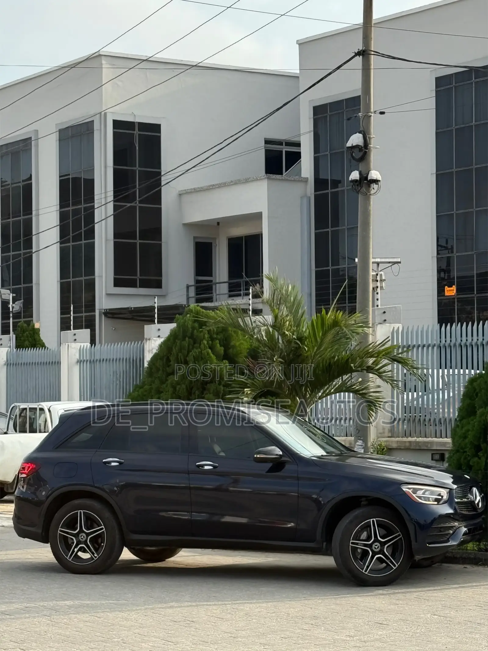 Mercedes-Benz GLC-Class 2021 Blue