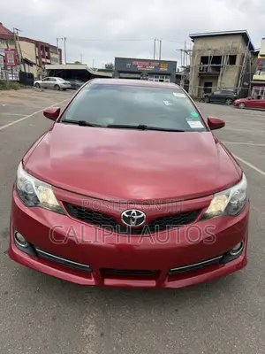 Toyota Camry SE 4dr Sedan (2.5L 4cyl 6A) 2013 Red