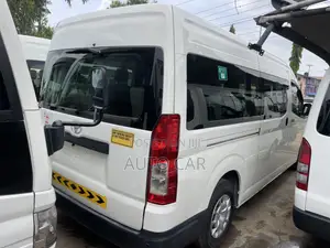 Toyota HiAce 2020 White