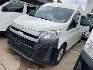 Toyota HiAce 2020 White