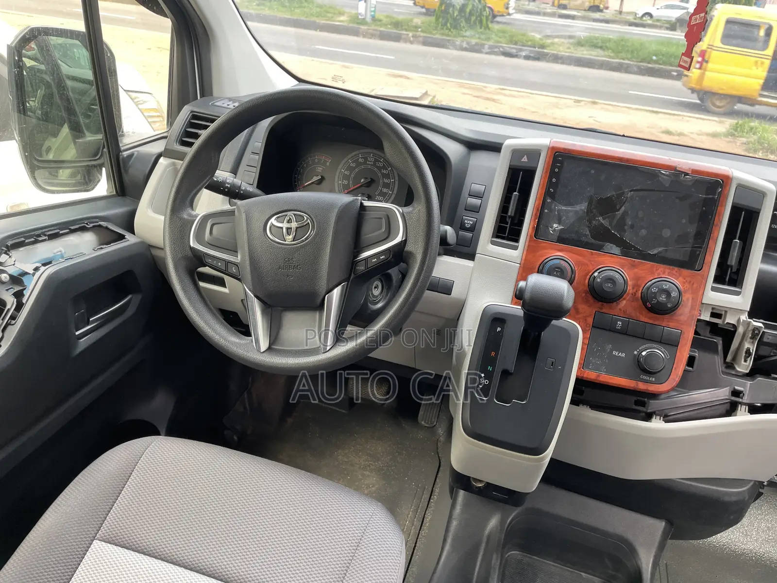 Toyota HiAce 2020 White
