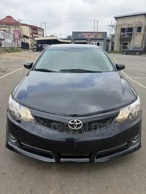 Toyota Camry SE 4dr Sedan (2.5L 4cyl 6A) 2013 Black