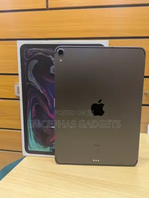 Apple iPad Pro 11 (2018) 128 GB Gray