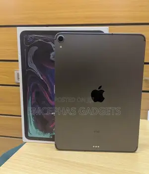 Apple iPad Pro 11 (2018) 128 GB Gray
