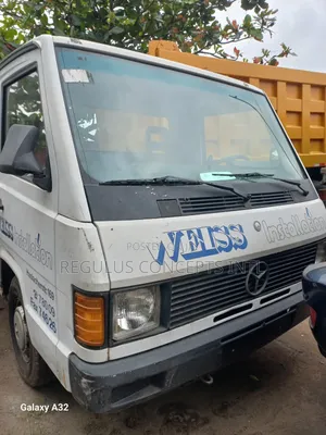 Mercedes-Benz T2 1983 White