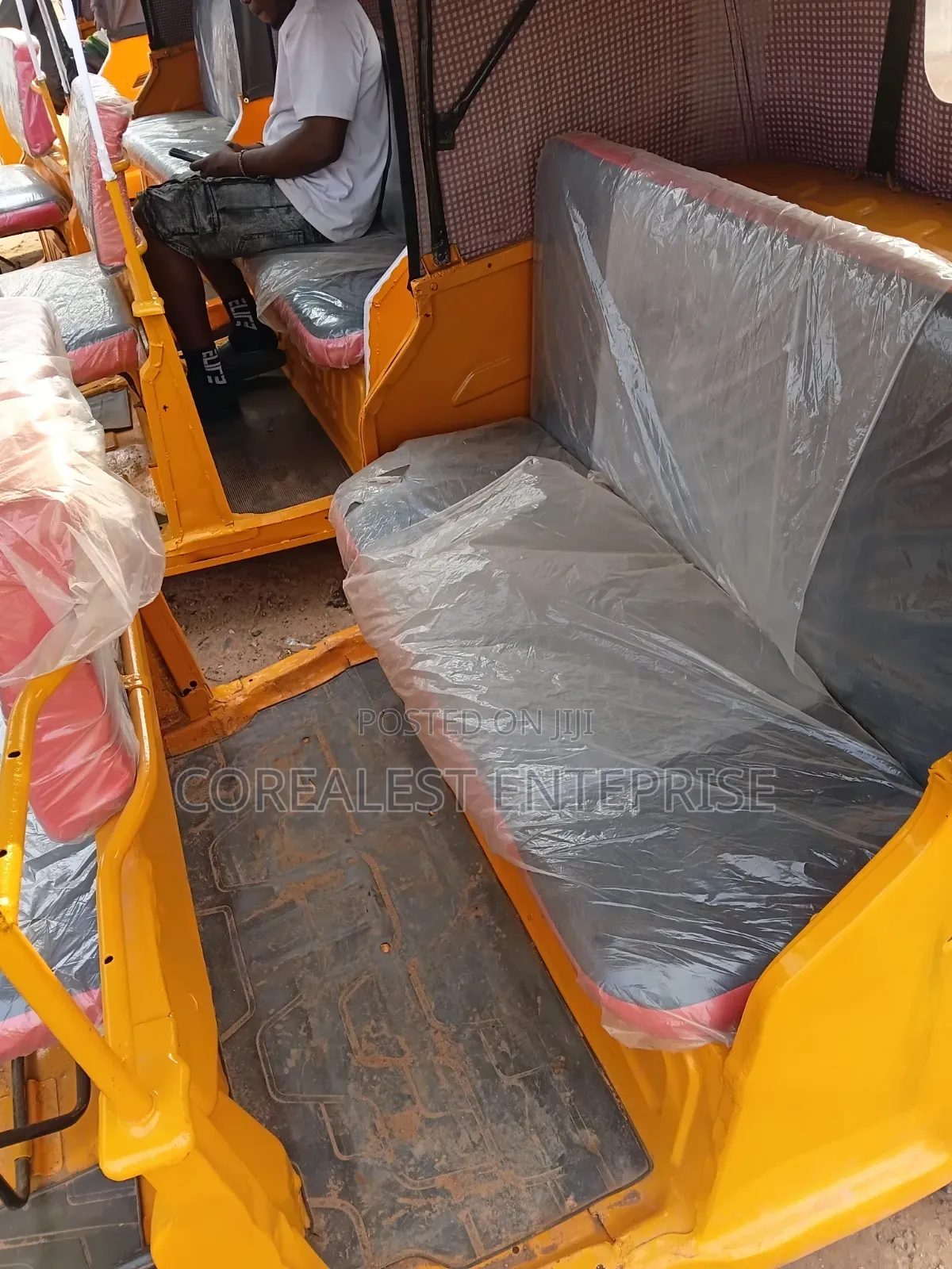TVS King Deluxe Plus iTouch Start 2016 Yellow