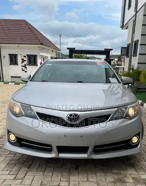 Toyota Camry 2014 Silver