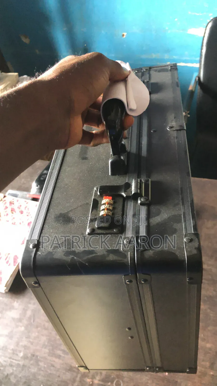 Home Service Box for Barbing