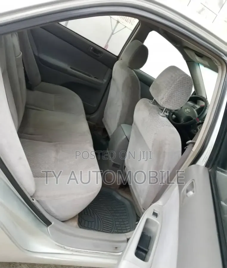 Toyota Camry 2004 Silver