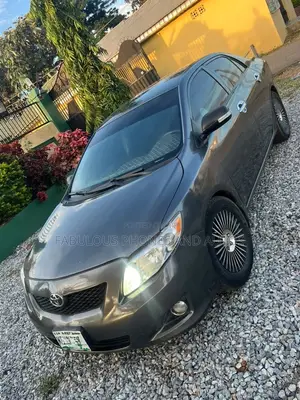 Toyota Corolla LE 4dr Sedan (1.8L 4cyl 4A) 2010 Gray