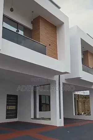 3bdrm Duplex in Medorf Residence, Akure for sale
