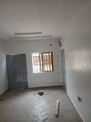 1bdrm Block of Flats in Apo Mechanic Estate, Zone B for rent