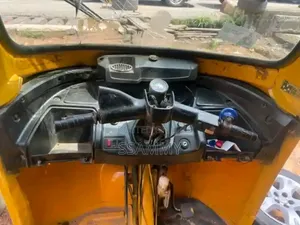 TVS King Cargo 2023 Yellow