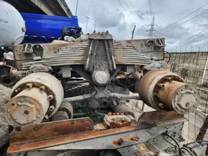 Howo Double Axle/Tunnel/Chassis
