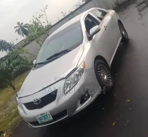 Toyota Corolla 2010 Silver