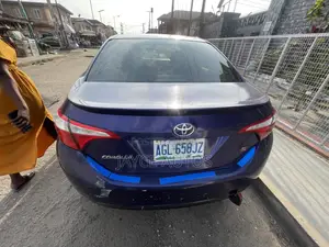 Toyota Corolla 2017 Blue