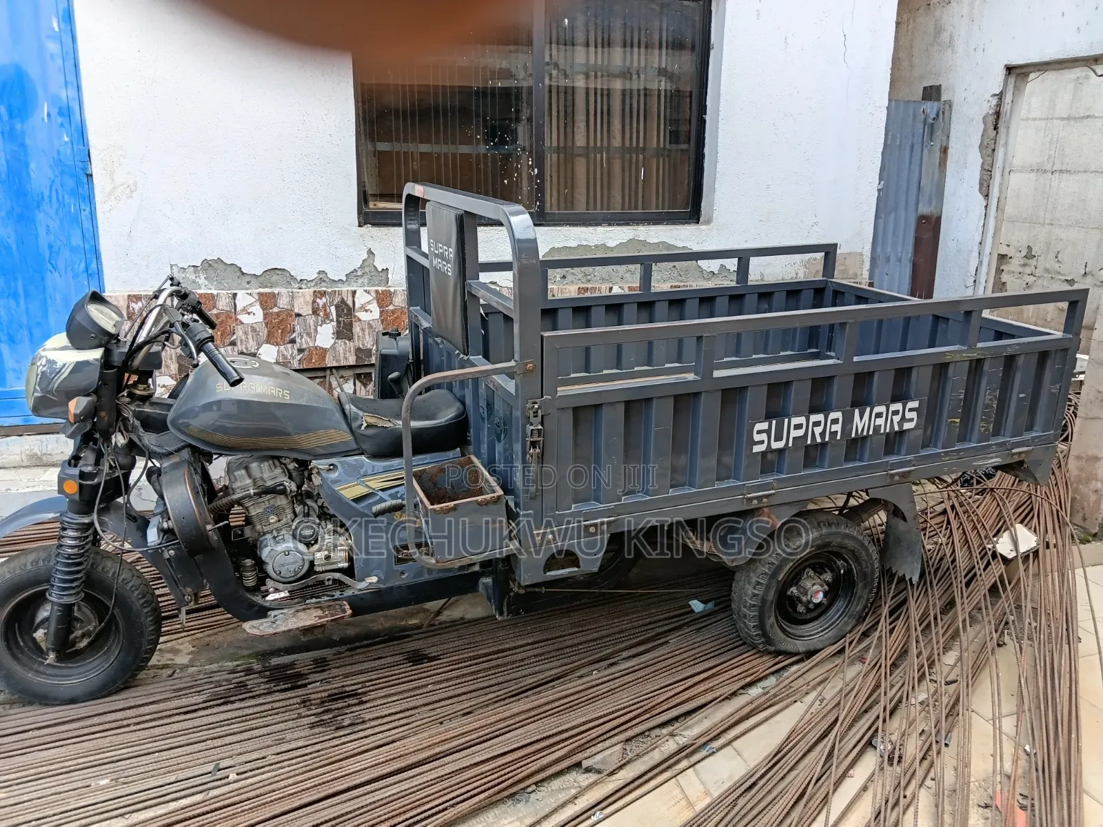 Tricycle 2025 Gray