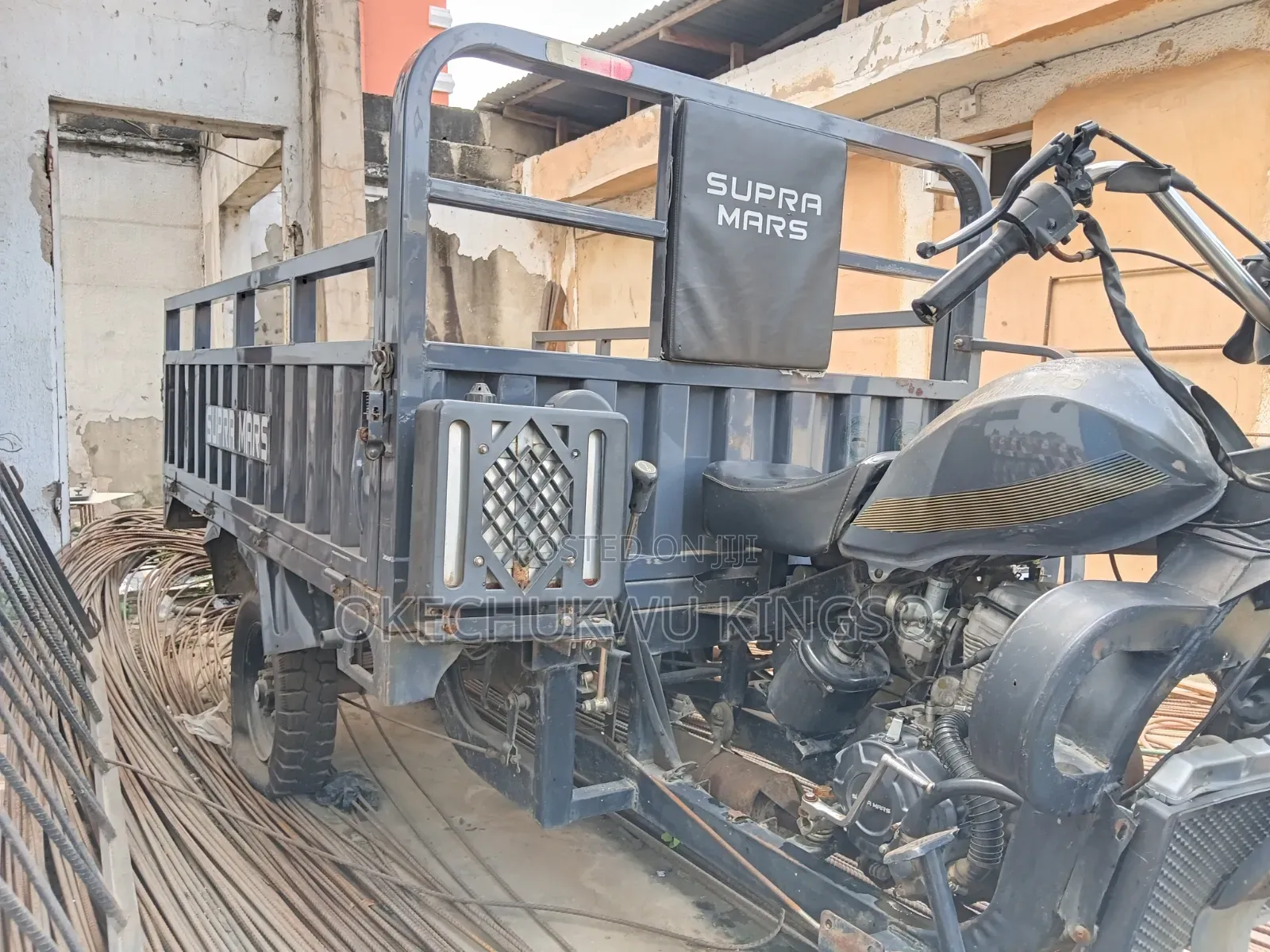 Tricycle 2025 Gray