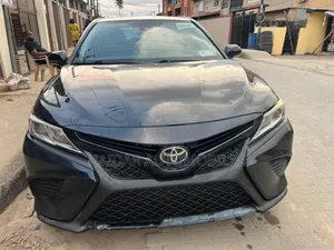 Toyota Camry SE (2.5L 4cyl 8A) 2019 Black