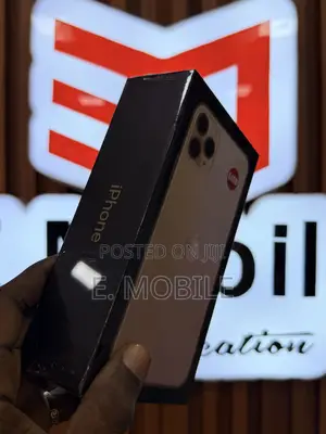 New Apple iPhone 11 Pro Max 64 GB Gold
