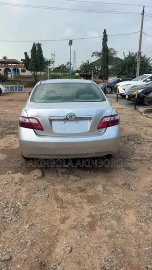 Toyota Camry LE 4dr Sedan (2.4L 4cyl 5A) 2009 Silver