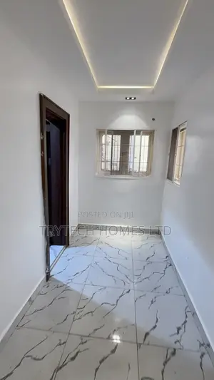 1bdrm Room & Parlour in Greencity Estate, Bunkoro for rent
