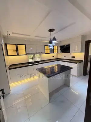 2bdrm Block of Flats in Greencity Estate, Bunkoro for rent