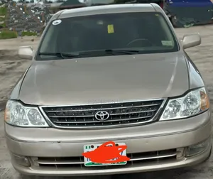 Toyota Avalon XL 2004 Gold