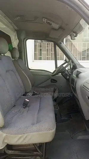 Nissan Caravan (Urvan) 2001 Grey