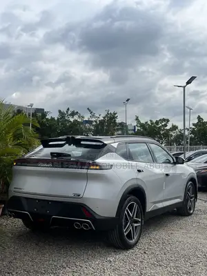 New Dongfeng Glory 2025 Silver