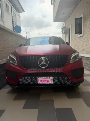 Mercedes-Benz GLE-Class 2019 Red