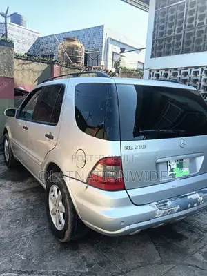 Mercedes-Benz M Class 2005 Silver