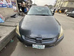 Honda Accord 2005 Gray