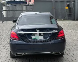 Mercedes-Benz C300 2015 Black