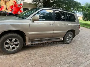 Toyota Highlander 2005 Brown