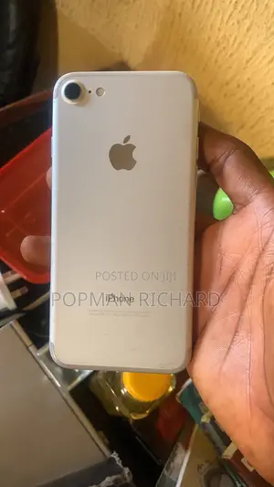 Apple iPhone 7 32 GB Silver