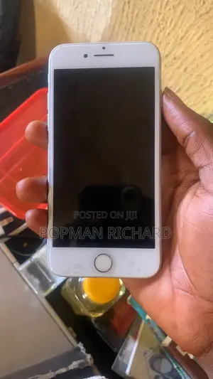 Apple iPhone 7 32 GB Silver