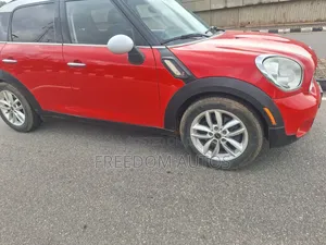 Mini Cooper 2013 Red
